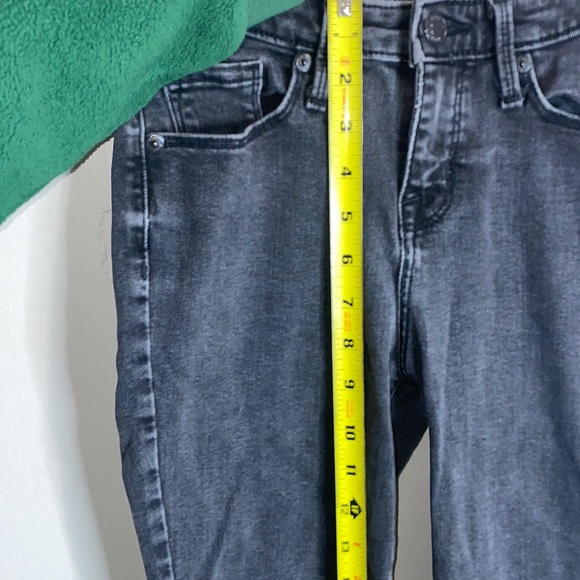 🐚Adorable Black skinny jeans! - Picture 3 of 7